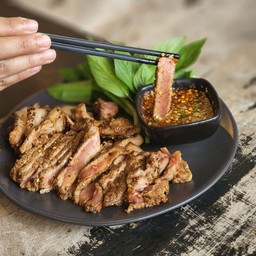 เนื้อย่างเตาถ่าน (ส่วนสันนอก ติดมัน)