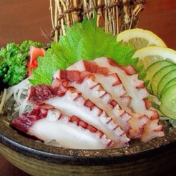 หนวดปลาหมึกยักษ์ ซาซิมิ