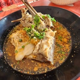 ก๋วยเตี๋ยวหมูแปดริ้ว รัตนาธิเบศก์26