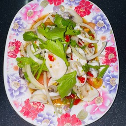 ยำปลาหมึก