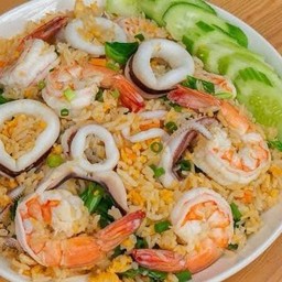ข้าวผัดทะเล