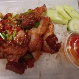 ข้าวสามชั้นคั่วพริกเกลือ