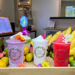Fruits the world สมูทตี้ผลไม้ มหาสารคาม