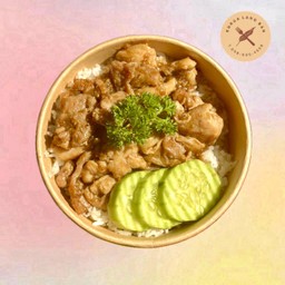 ข้าวหมูนุ่มกระเทียมพริกไทย