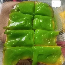 ปังปิ้งใบเตย