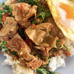 กะเพราหมูตุ๋น