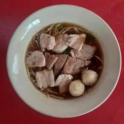 เตี๋ยวเนื้อตุ๋นเมืองขอน