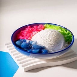 น้ำแข็งใสใส่เครื่อง (3 อย่าง) + กะทิสด