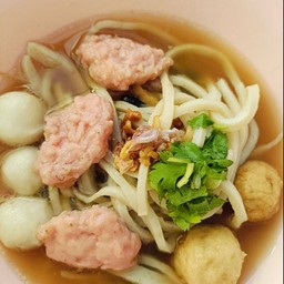 ก๋วยเตี๋ยวหมูเด้ง
