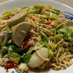 ยำมาม่าอร่อยเด๊ะ&ชาไข่มุก