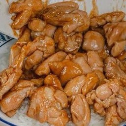 ข้าวไก่ผัดน้ำมันหอย