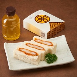 ชุดแซนวิชกุ้งคัตสึ + ชาเขียว