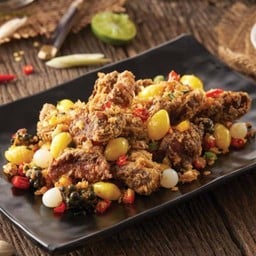 เนื้อเซอร์ลอยน์ออสเตรเลียตุ๋น คั่วพริกเกลือแปะก๊วย