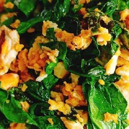 ผัดไข่ใบเหลียง(กับข้าว)