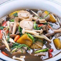 แกงเห็ดรวม