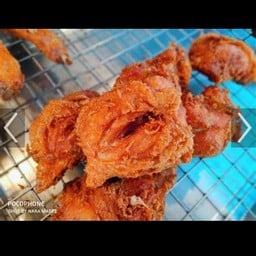 รอกีย๊ะข้าวเหนียวไก่ทอดเด็กสงขลา