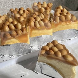 Caramel Macadamia Cheese Cake