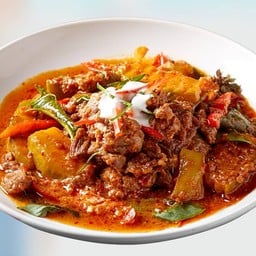 พะแนงเนื้อเซอร์ลอยน์ฟักทอง