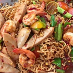 ตำมาม่ากุ้งหมูยอ