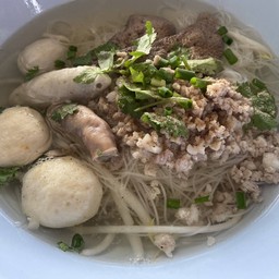 เกาเหลาหมูน้ำใสชามโต