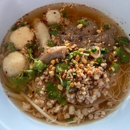 ก๋วยเตี๋ยวหมูต้มยำมะนาวชามโต (น้ำ)
