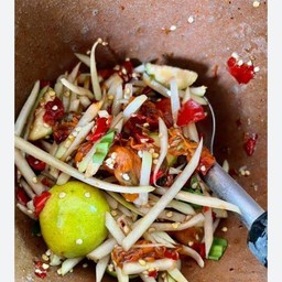 ตำหอยดอง