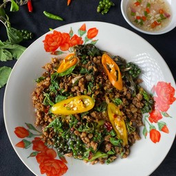 กะเพราเนื้อสับ(กับข้าว)