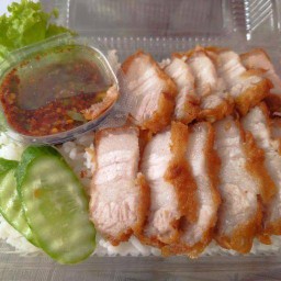 สุดซอยหมูทอด & จีบเปา วินน์ธานี