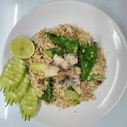 ข้าวผัดปลาเค็มหมูสับ