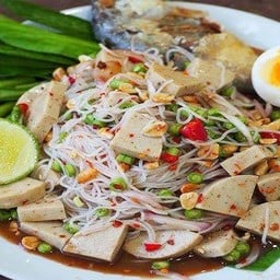 วาสนาผักสด ประชาอุทิศ-คู่สร้าง