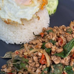 ข้าวกะเพราหมูสับ
