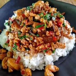 ข้าวกระเพราไก่ 2 กล่อง