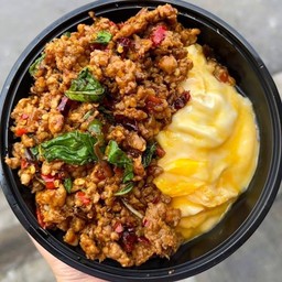 ข้าวไข่ข้น-กะเพราหมูสับพริกแห้ง