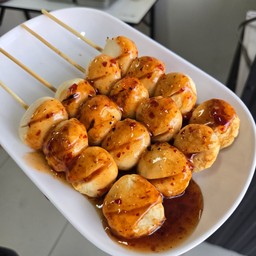 ลูกชิ้นหมูปิ้ง 1ชุด 4ไม้