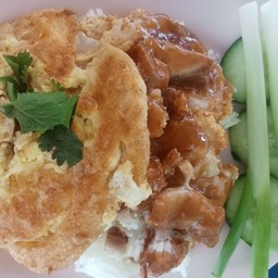 เมนูใหม่ข้าวหมูกรอบไข่เจียว