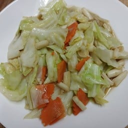 ผัดผักรวมมิตร  (กับข้าว)