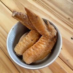 ปีกไก่ตุ๋น