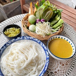 ขนมจีนแกงเผ็ด