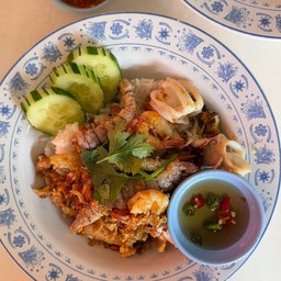 ทะเล+ไข่ปูกระเทียมราดข้าว