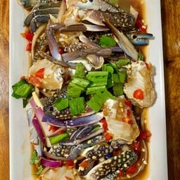 ยำปูม้าดิบ (หน้าร้าน120฿)