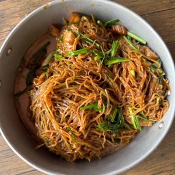 ผัดหมี่โคราช หมู