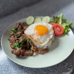 [อร่อยซ่ากับโค้ก] กระเพราเนื้อ +  โค้ก ออริจินัล (กระป๋อง) 