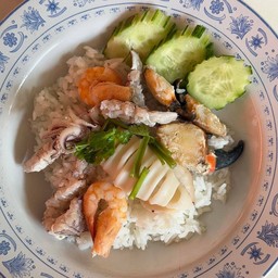 ข้าวหน้าทะเล+ไข่ปู