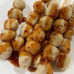 ลูกชิ้นนายปิง ตลาดอินดี้ปิ่นเกล้า