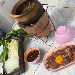 ครัวบ้านแม่ส้มตำ อาหารตามสั่ง