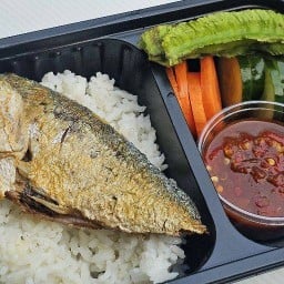 ข้าวปลาแกะ น้ำพริก นั่งเล่นหน้าบ้าน