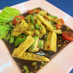 ตำหน่อไม้