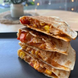 Chicken quesadilla - 2 pieces