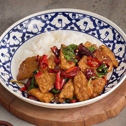 ข้าวกระเพราหมูเด้ง