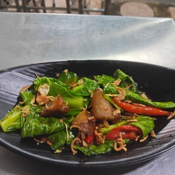 คะน้าหางวัวทอด